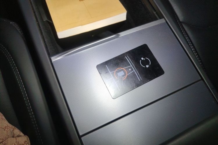 Tesla Model 3 2025 car image #11