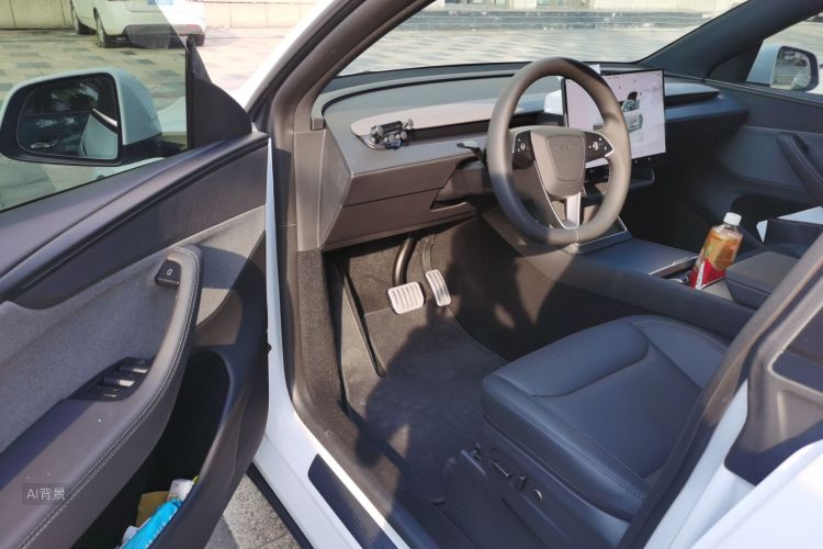 Tesla Model Y 2026 #18 Tesla Model Y 2026 car image #18