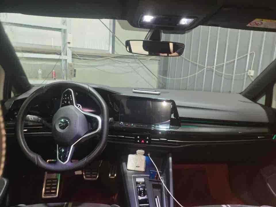 Volkswagen Golf 2022 car image #5