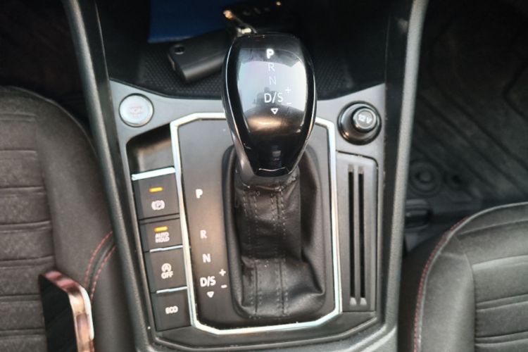 Volkswagen Lavida 2023 car image #14