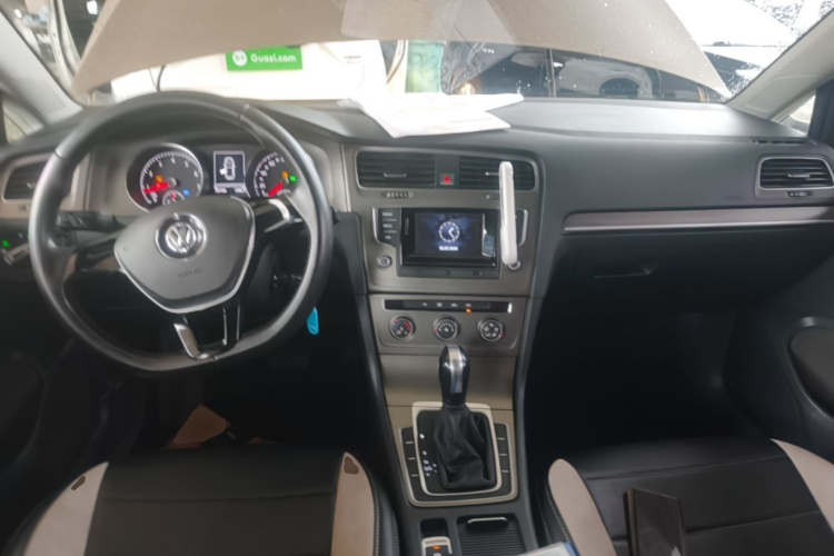 Volkswagen Golf 2016 car image #10