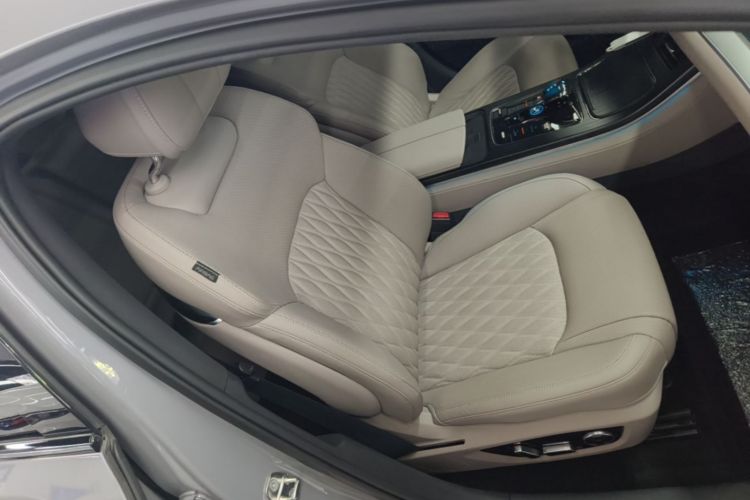 BYD Han 2024 immagine di auto #24