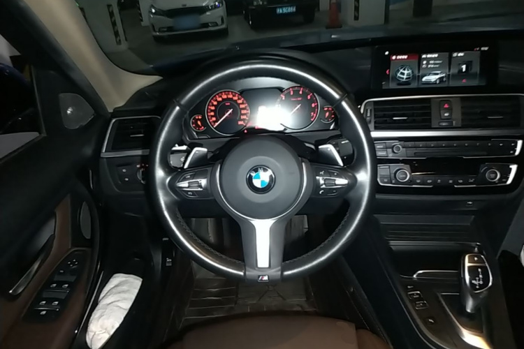 BMW 3 Series 2019 #11 BMW 3 Series 2019 car image #11