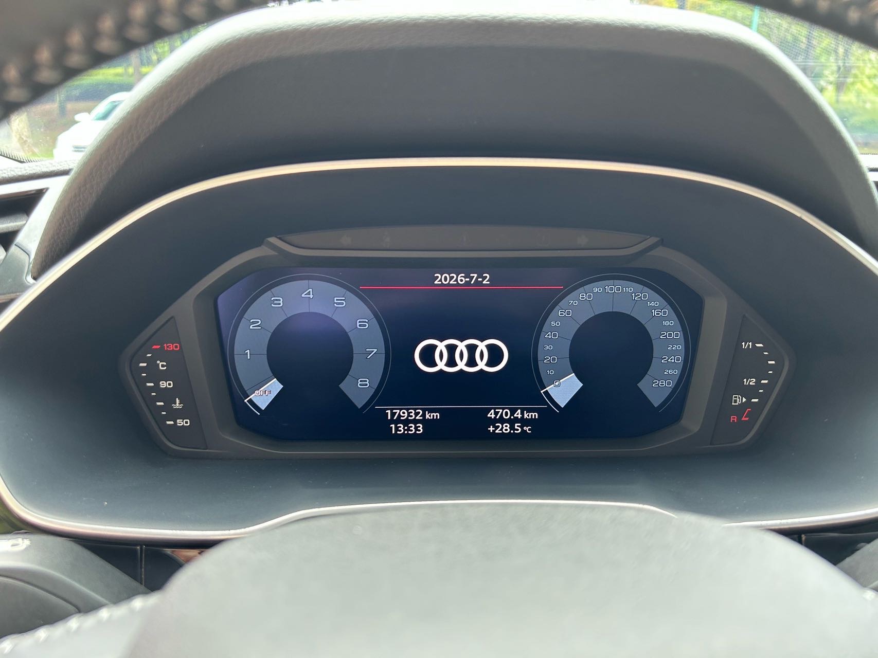 Audi Q3 2022 car image #9