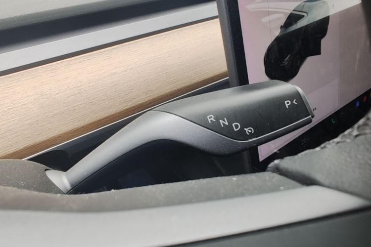 Tesla Model 3 2021 car image #14
