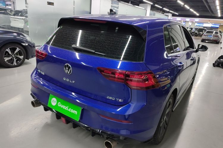 Volkswagen Golf 2022 car image #7