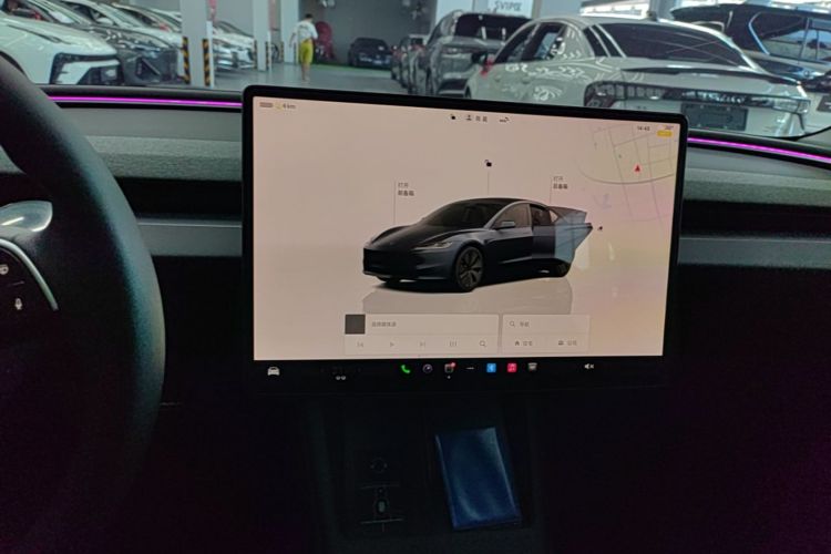 Tesla Model 3 2024 #14 Tesla Model 3 2024 car image #14