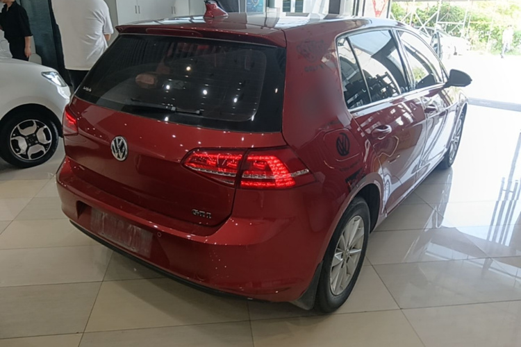 Volkswagen Golf 2015 car image #5