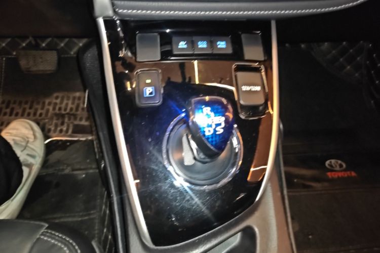 Toyota Corolla 2017 #18 Toyota Corolla 2017 car image #18