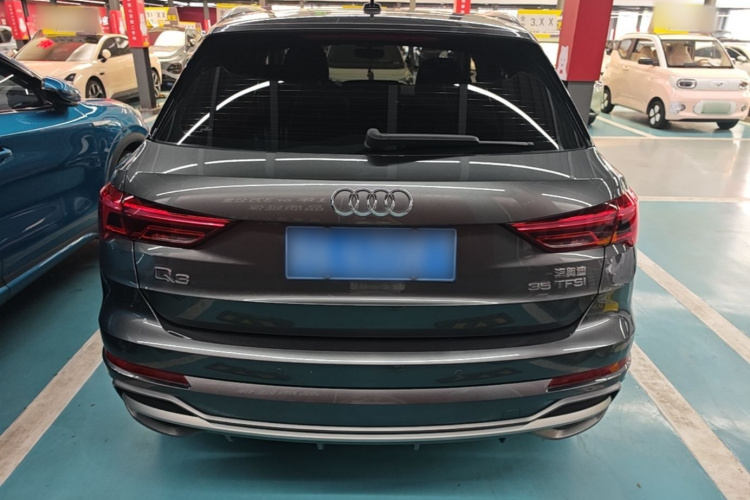 Audi Q3 2023 car image #6