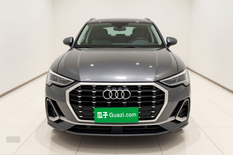 Audi Q3 2021 car image #3