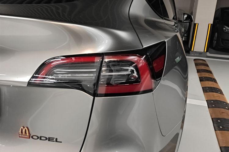 Tesla Model Y 2022 #8 Tesla Model Y 2022 immagine di auto #8