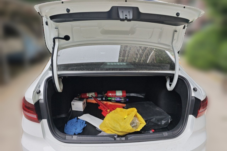 Volkswagen Lavida 2026 car image #17