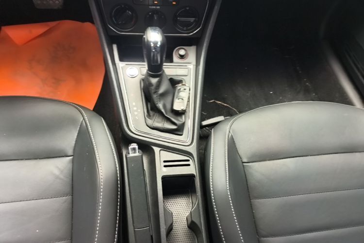 Volkswagen Lavida 2017 car image #14