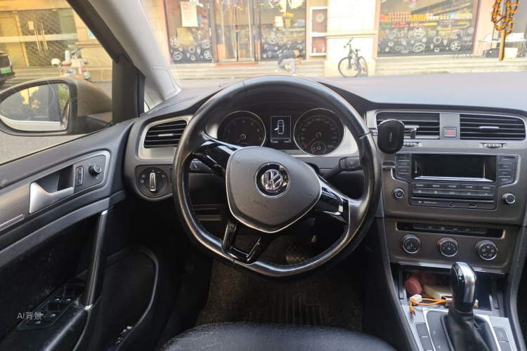 Volkswagen Golf 2015 car image #12