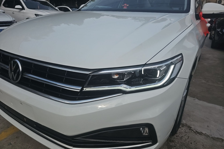 Volkswagen Bora 2022 car image #23