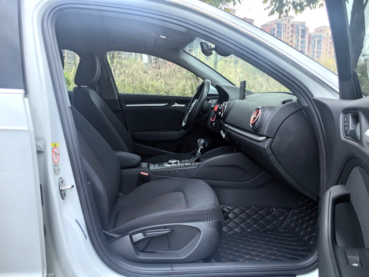 Audi A3 2019 car image #10