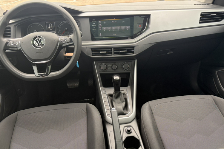 Volkswagen Polo 2021 car image #12