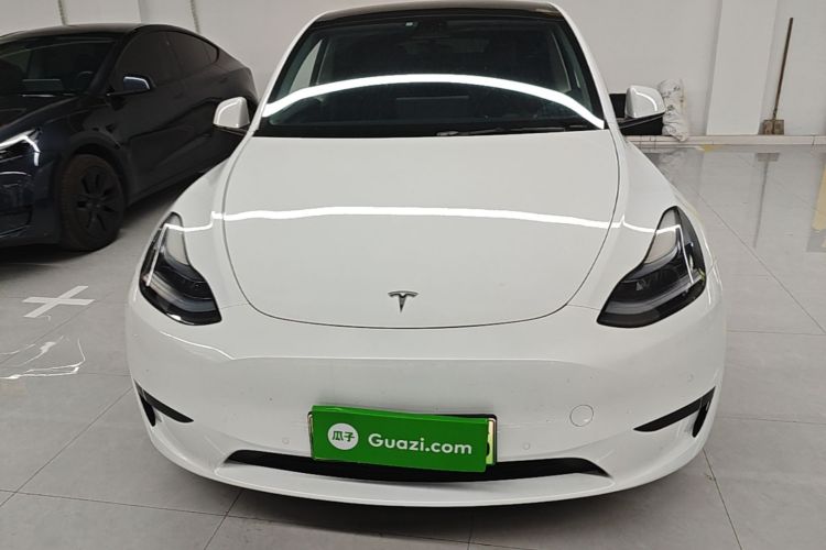 Tesla Model Y 2024 #3 Tesla Model Y 2024 car image #3