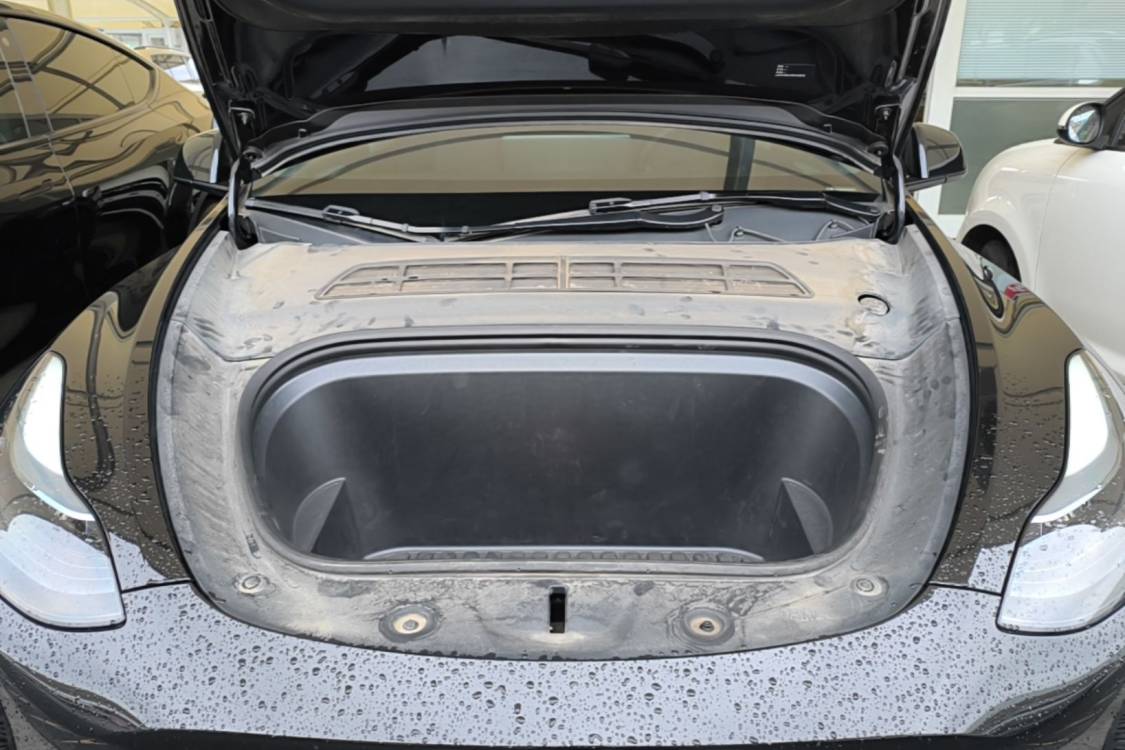 Tesla Model Y 2024 #6 Tesla Model Y 2024 immagine di auto #6