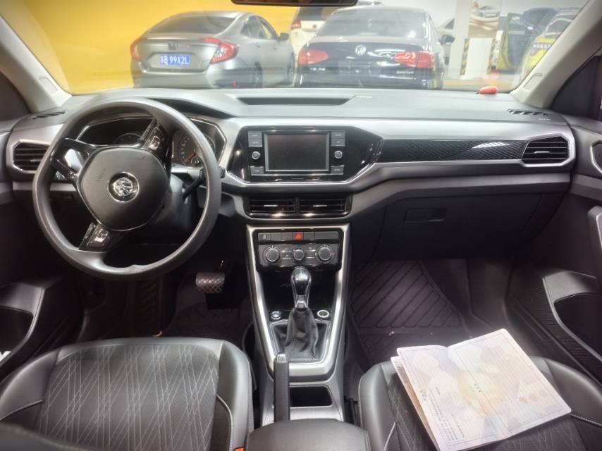 Volkswagen T-Cross 2021 #5 Volkswagen T-Cross 2021 car image #5