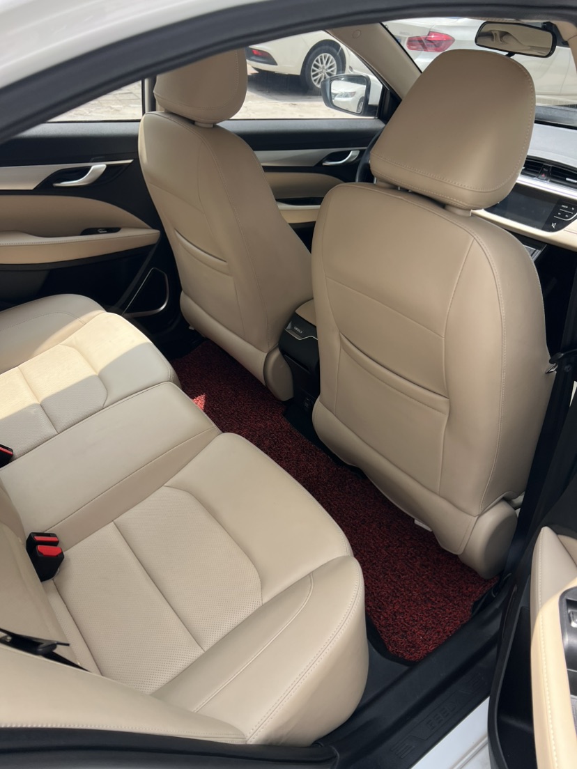GEELY Emgrand 2019 #6 GEELY Emgrand 2019 car image #6