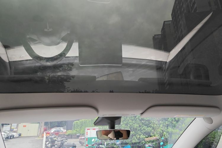 Tesla Model Y 2021 #20 Tesla Model Y 2021 car image #20