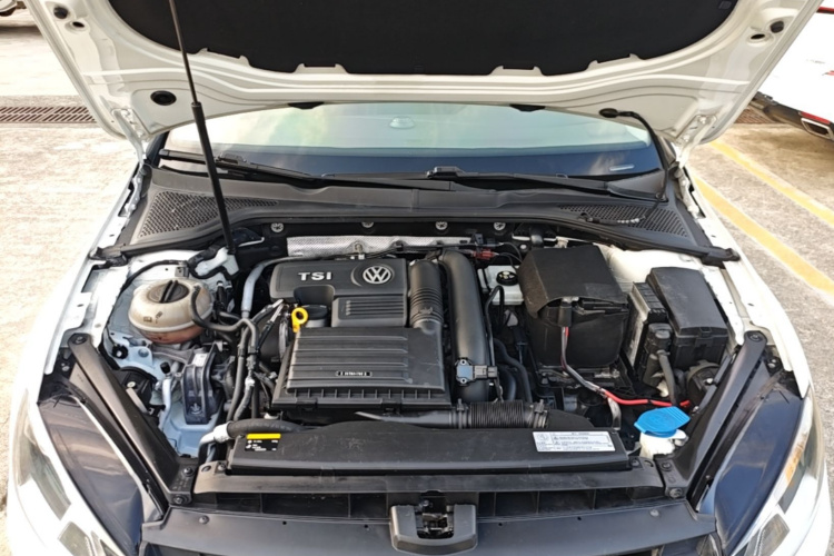 Volkswagen Golf 2016 car image #20