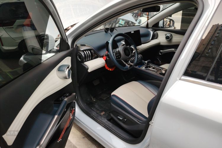 BYD Yuan Plus 2022 immagine di auto #18