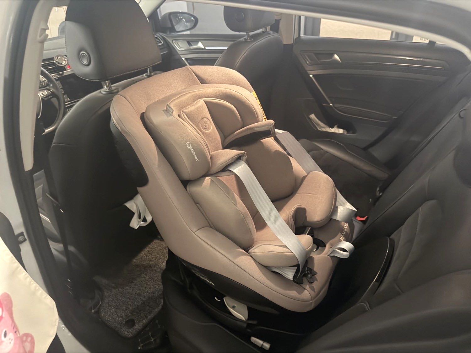 Volkswagen Golf 2020 car image #4