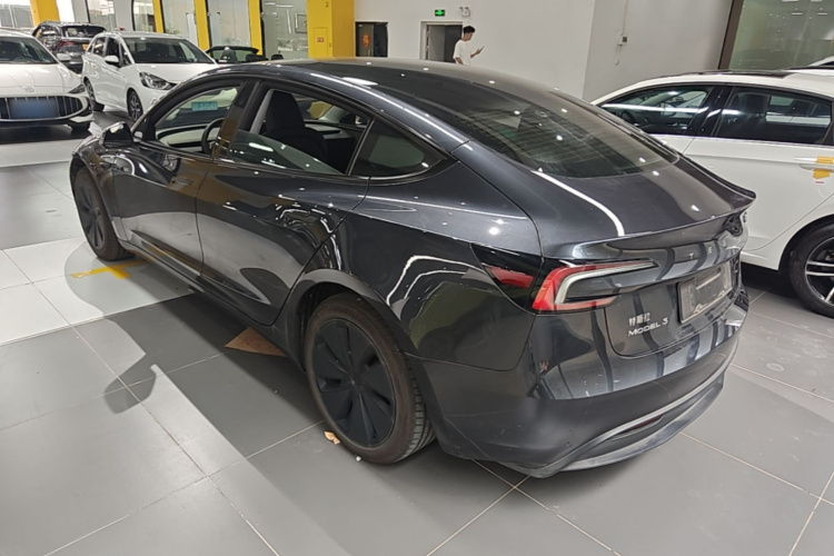 Tesla Model 3 2025 #5 Tesla Model 3 2025 car image #5