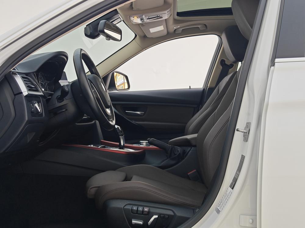 BMW 3 Series 2019 #21 BMW 3 Series 2019 car image #21