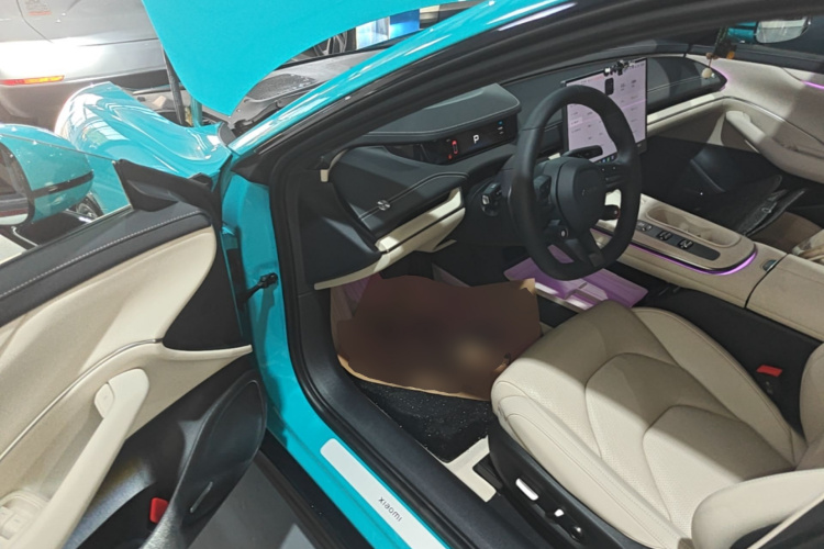 MI SU7 2025 car image #18