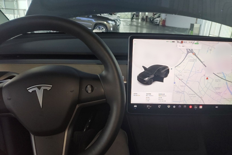 Tesla Model Y 2021 immagine di auto #10