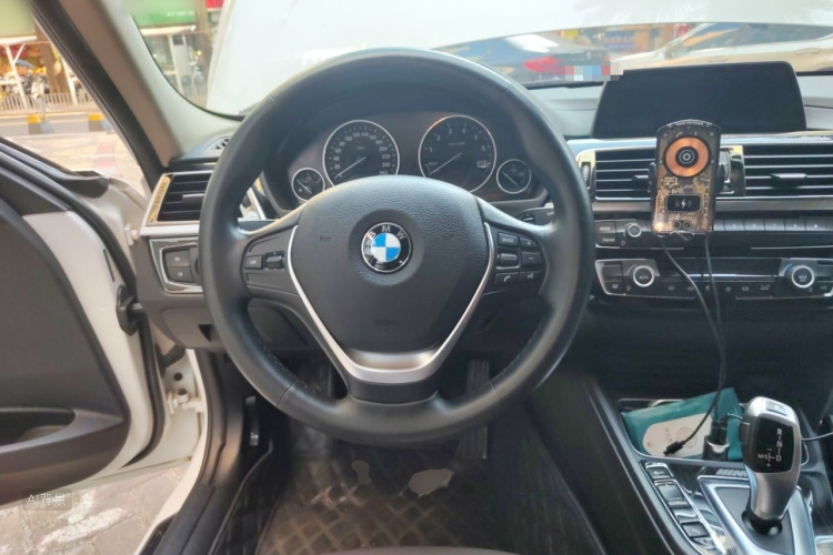 BMW 3 Series 2018 #12 BMW 3 Series 2018 صورة سيارة #12