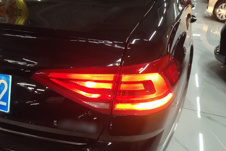 Volkswagen Lavida 2015 car image #8