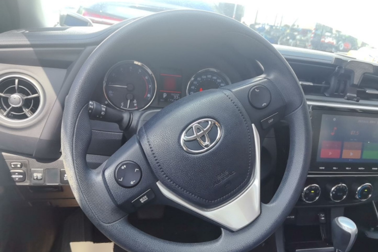 Toyota Corolla 2018 #12 Toyota Corolla 2018 car image #12