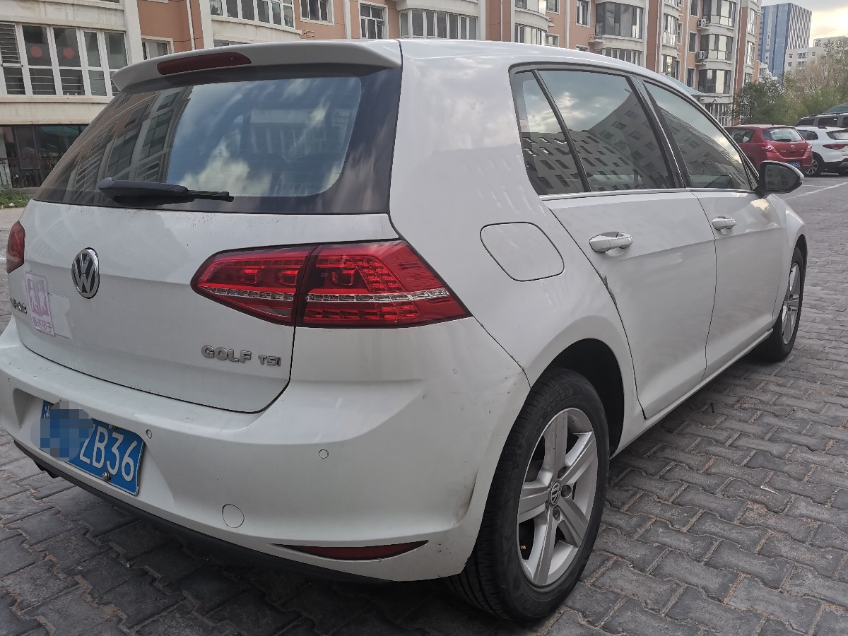 Volkswagen Golf 2016 car image #4