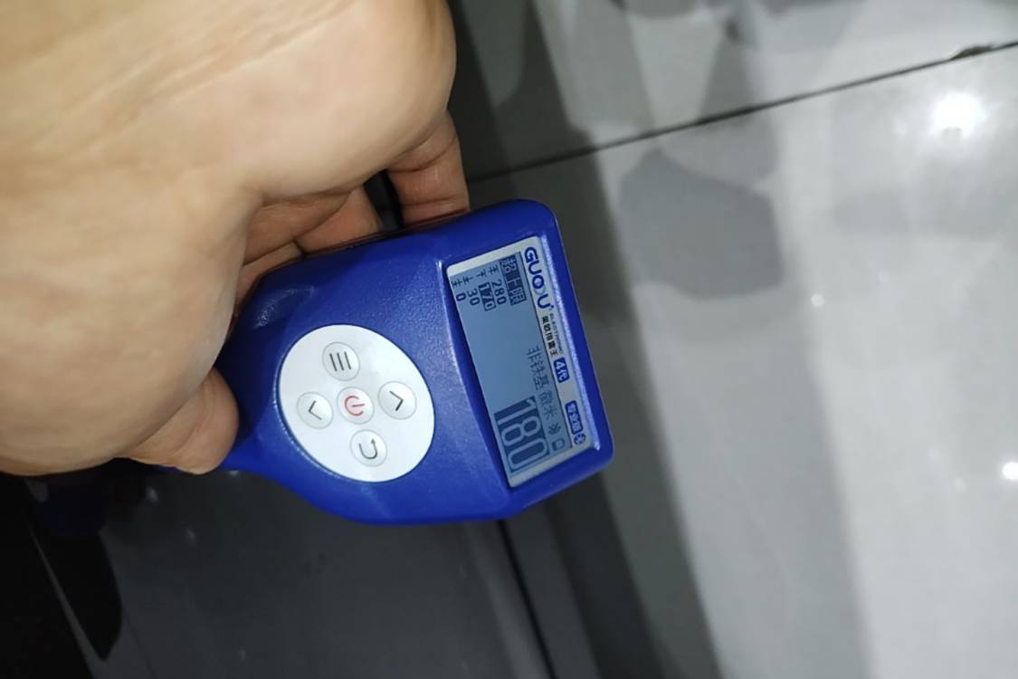 Tesla Model Y 2023 car image #25