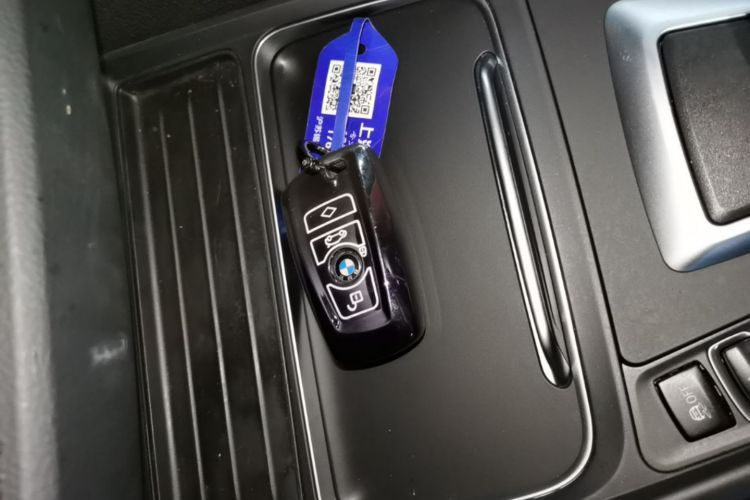BMW 3 Series 2019 #9 BMW 3 Series 2019 car image #9