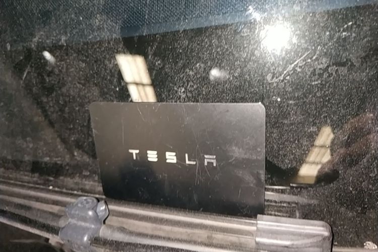 Tesla Model 3 2023 car image #9