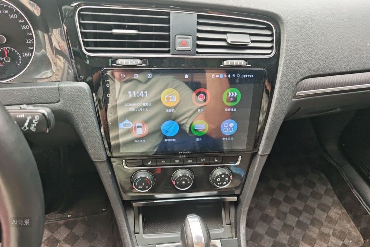 Volkswagen Golf 2017 car image #15