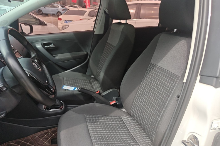 Volkswagen Polo 2017 #15 Volkswagen Polo 2017 car image #15