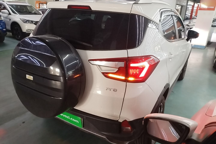 BYD Yuan Pro 2021 immagine di auto #5