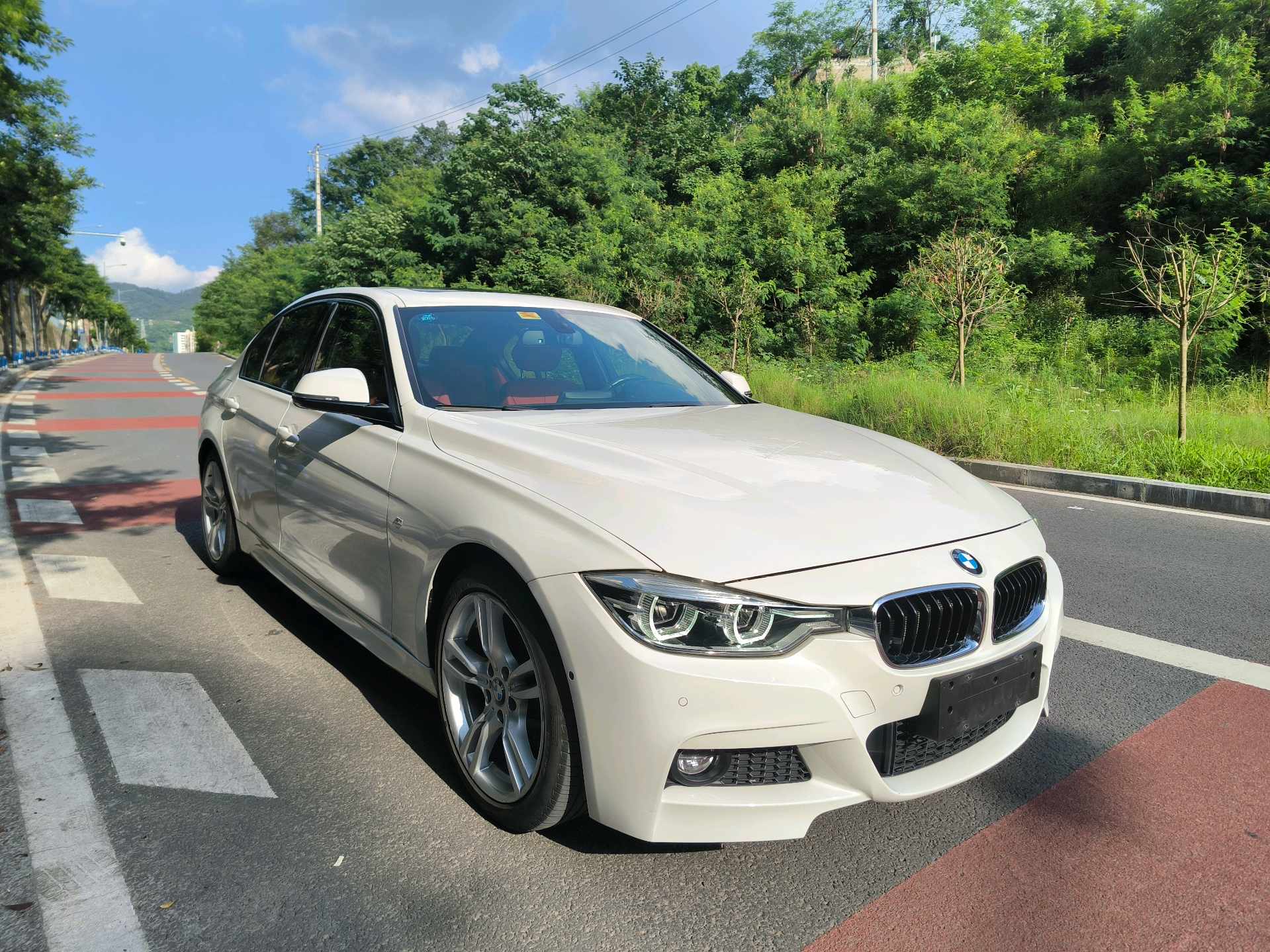 BMW 3 Series 2019 car image #3