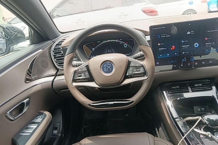 BYD Han 2022 #15 BYD Han 2022 car image #15