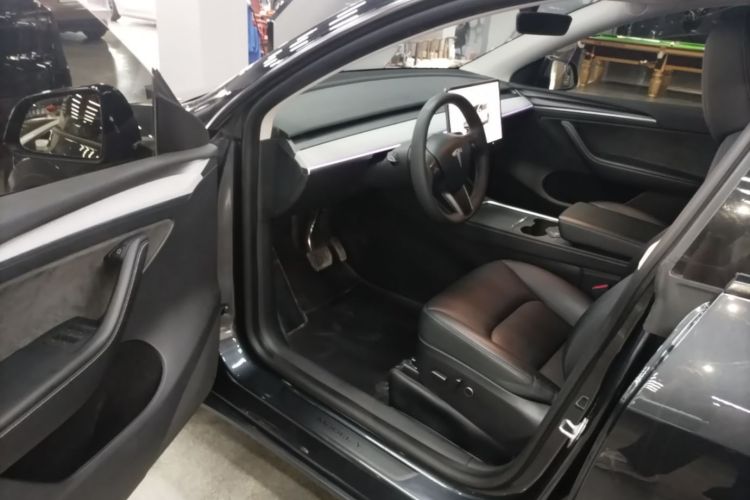 Tesla Model Y 2024 #16 Tesla Model Y 2024 car image #16