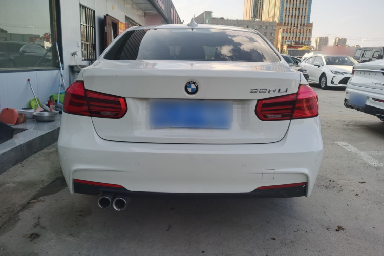 BMW 3 Series 2019 #4 BMW 3 Series 2019 car image #4