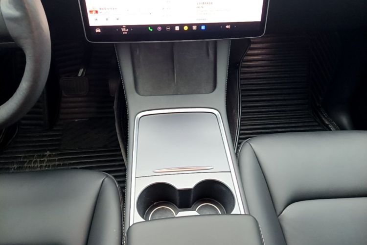 Tesla Model Y 2021 #14 Tesla Model Y 2021 immagine di auto #14