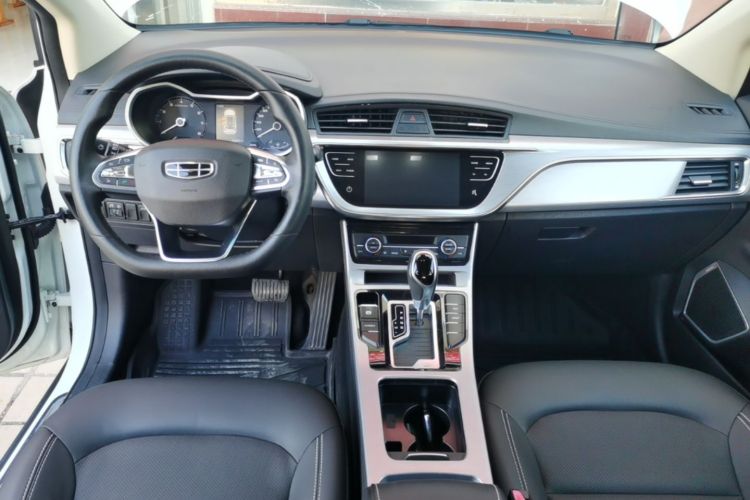 GEELY Emgrand GS 2019 صورة سيارة #10